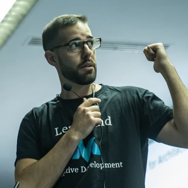 Adrián Ferrera - Autor del epílogo